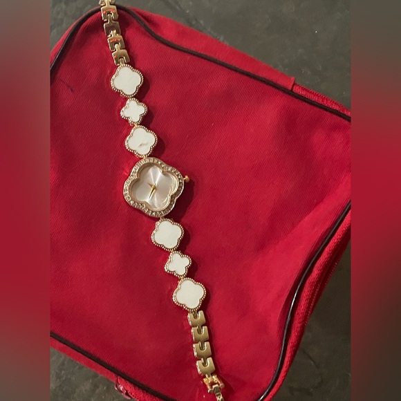 Accessories - Elegant Gold and White Watch clover design